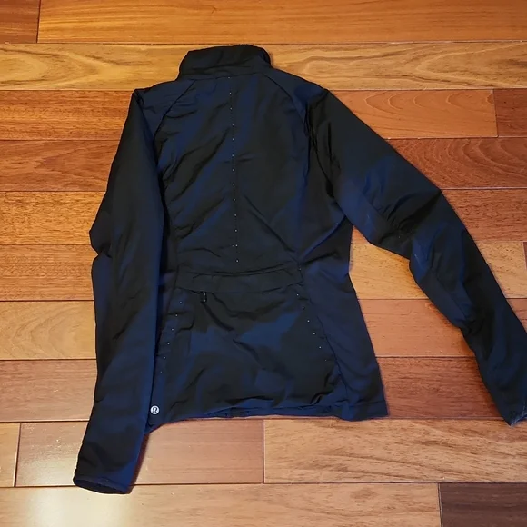 Lululemon jacket - Picture 3 of 3